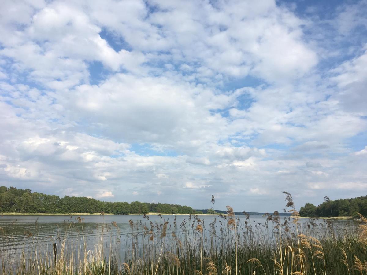 Landhotel Rosenhof Garni Am Plauer See Mit Ladesaeule Fuer E-Autos Quetzin Esterno foto