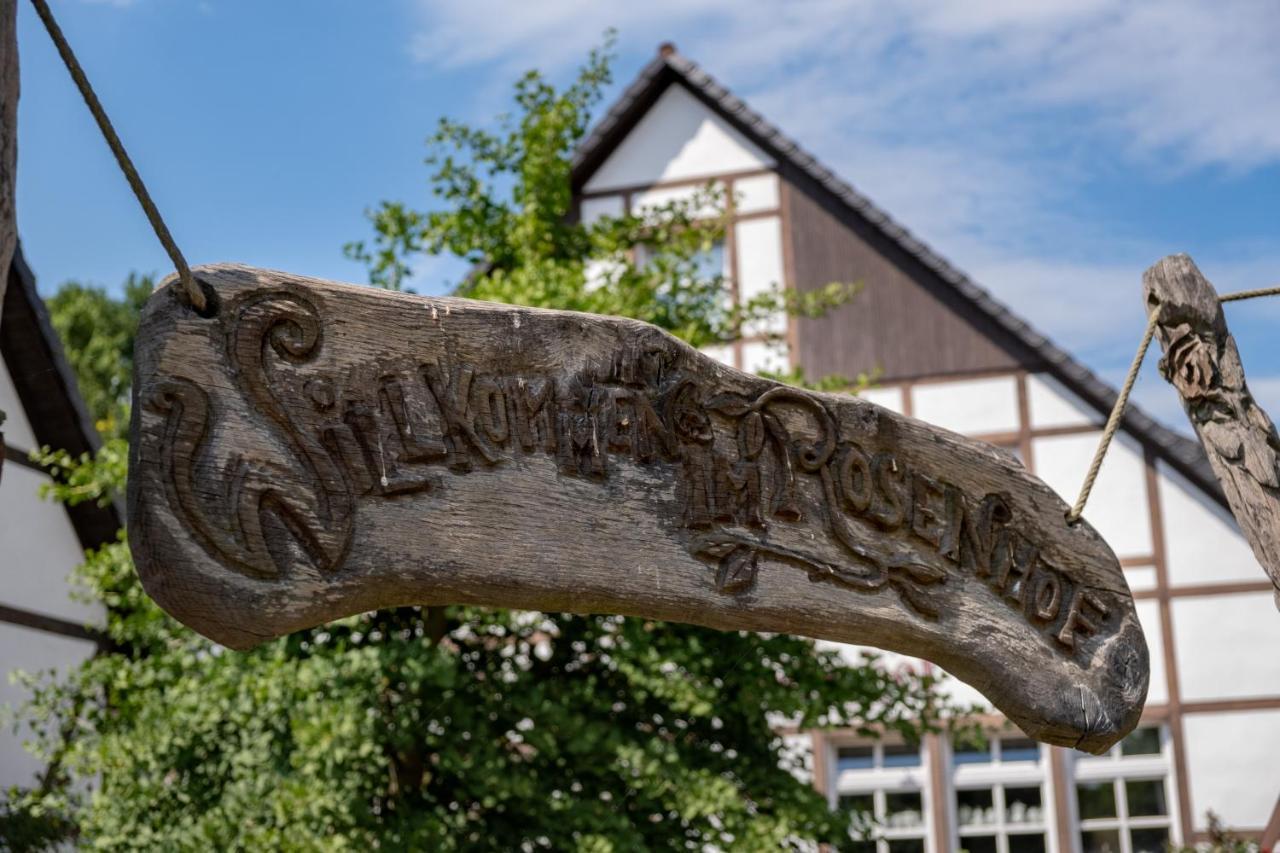 Landhotel Rosenhof Garni Am Plauer See Mit Ladesaeule Fuer E-Autos Quetzin Esterno foto