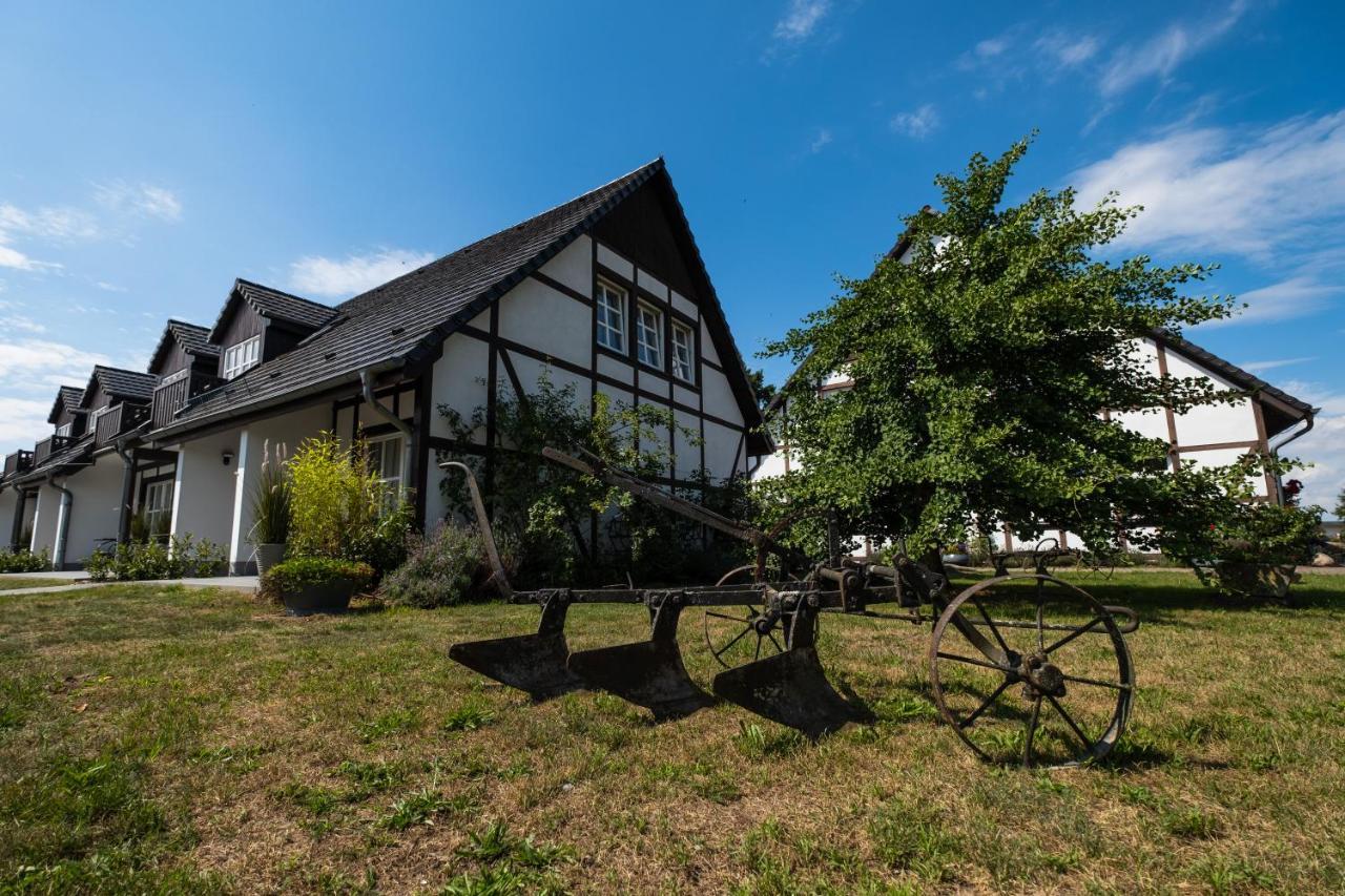 Landhotel Rosenhof Garni Am Plauer See Mit Ladesaeule Fuer E-Autos Quetzin Esterno foto