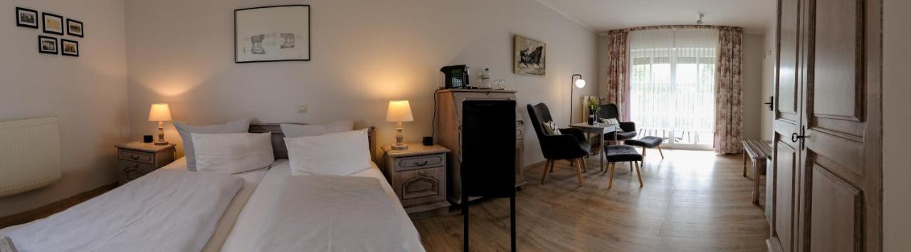 Landhotel Rosenhof Garni Am Plauer See Mit Ladesaeule Fuer E-Autos Quetzin Esterno foto